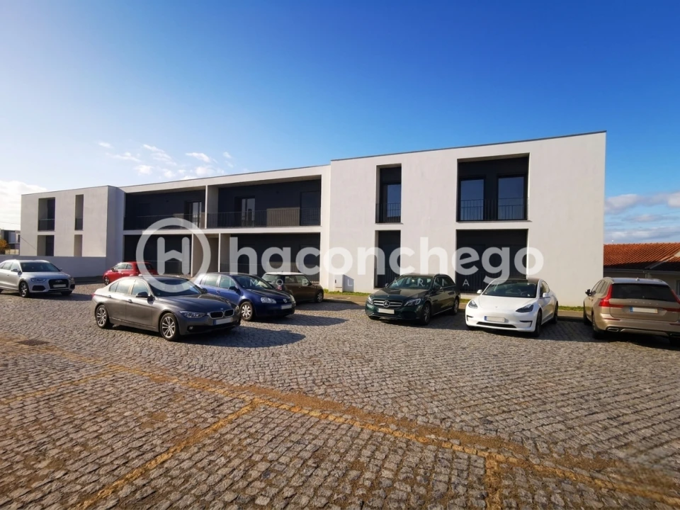 Apartamento T3 para Venda em Arcozelo Foto 4