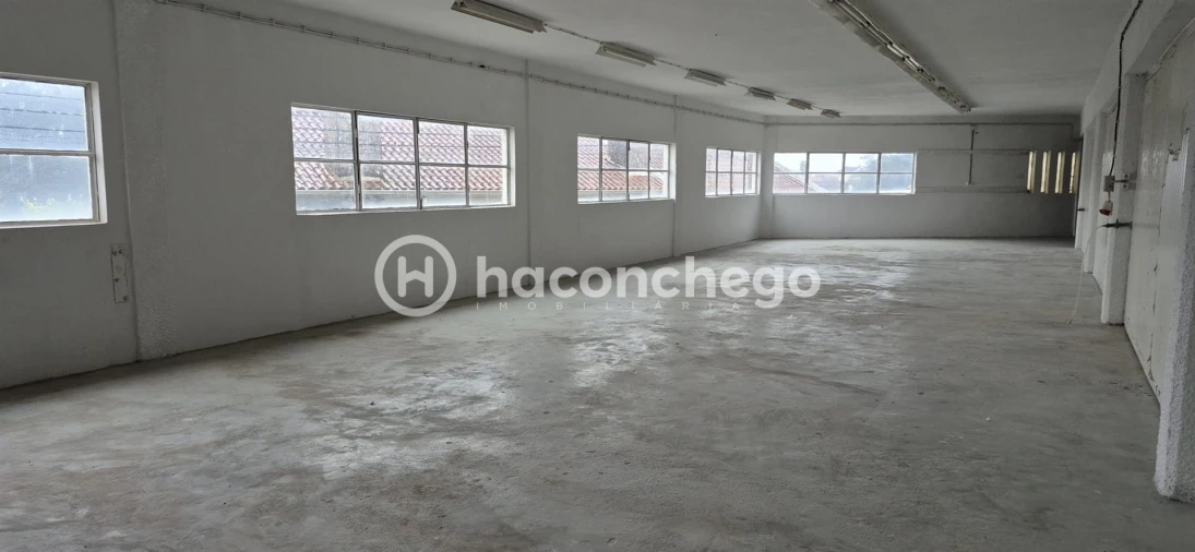 Armazém para Arrendamento em Galegos (São Martinho) Foto 7