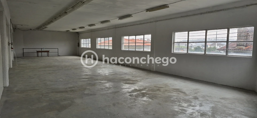 Armazém para Arrendamento em Galegos (São Martinho) Foto 10
