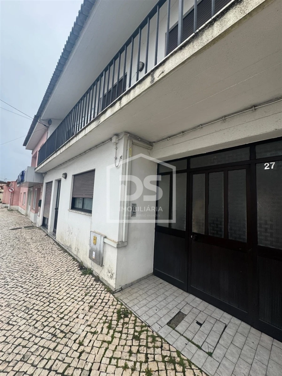 Moradia T3 para Venda em Marinha Grande Foto 1