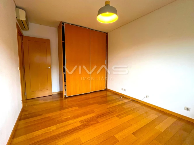 Apartamento T3 para Arrendamento em Nogueira, Fraião e Lamaçães Foto 19