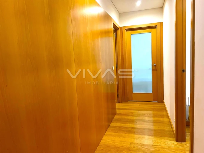 Apartamento T3 para Arrendamento em Nogueira, Fraião e Lamaçães Foto 11