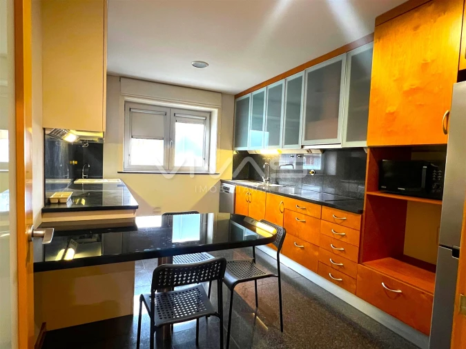 Apartamento T3 para Arrendamento em Nogueira, Fraião e Lamaçães Foto 10