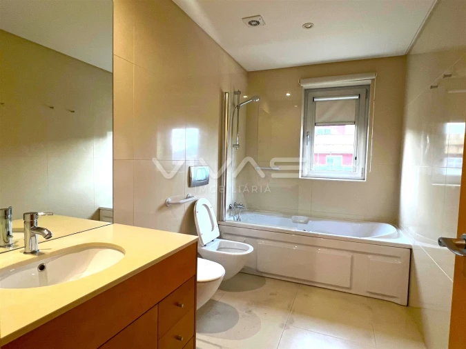 Apartamento T3 para Arrendamento em Nogueira, Fraião e Lamaçães Foto 18