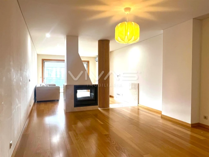 Apartamento T3 para Arrendamento em Nogueira, Fraião e Lamaçães Foto 7