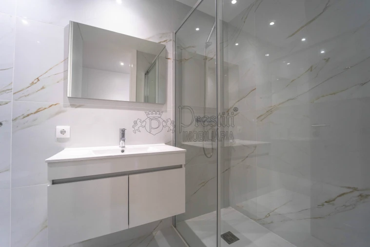 Apartamento T2 para Arrendamento em Azurem Foto 10