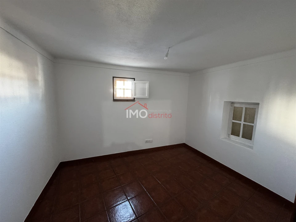 Apartamento T2 para Venda em Sé e São Lourenço Foto 6