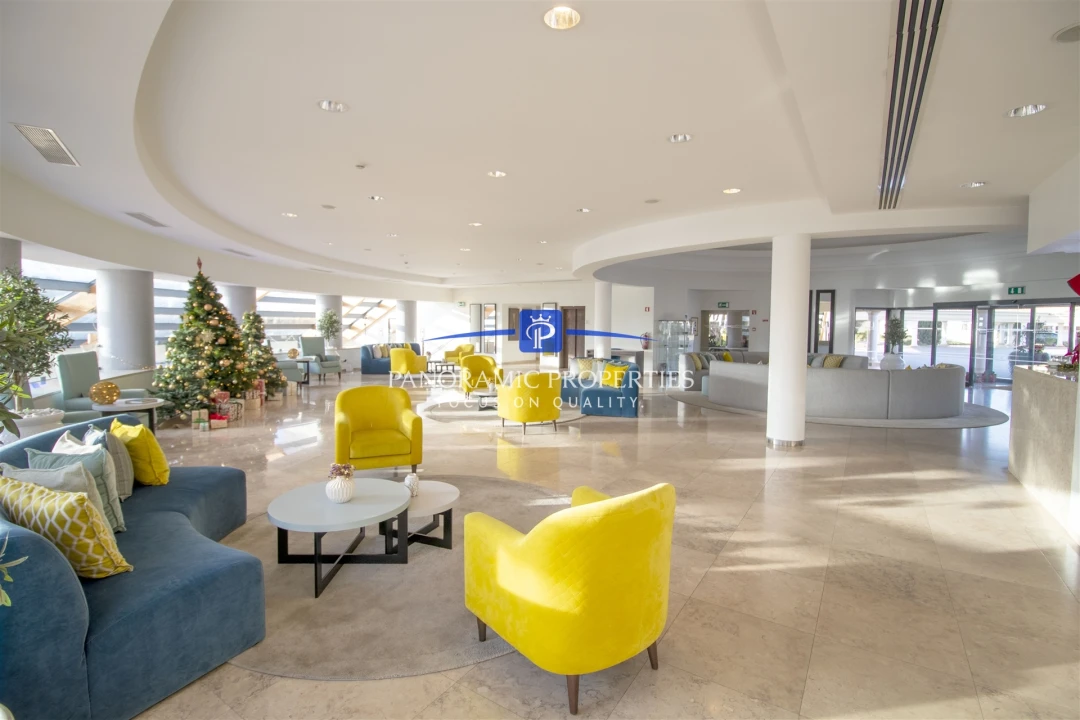 Apartamento T2 para Venda em Estômbar e Parchal Foto 31