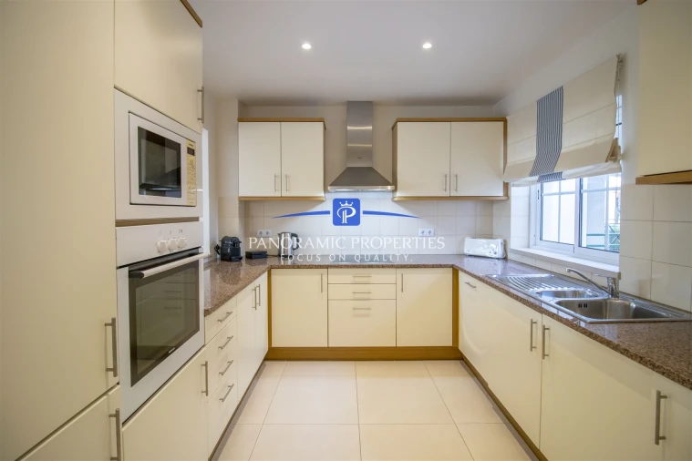 Apartamento T2 para Venda em Estômbar e Parchal Foto 12