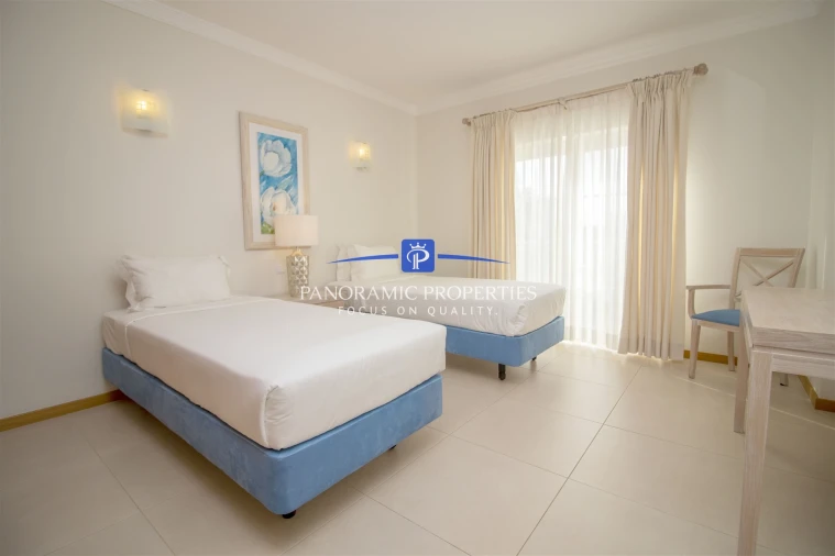 Apartamento T2 para Venda em Estômbar e Parchal Foto 13