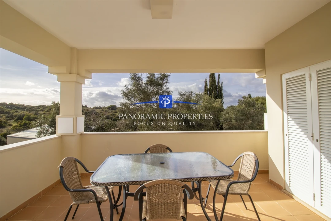 Apartamento T2 para Venda em Estômbar e Parchal Foto 5