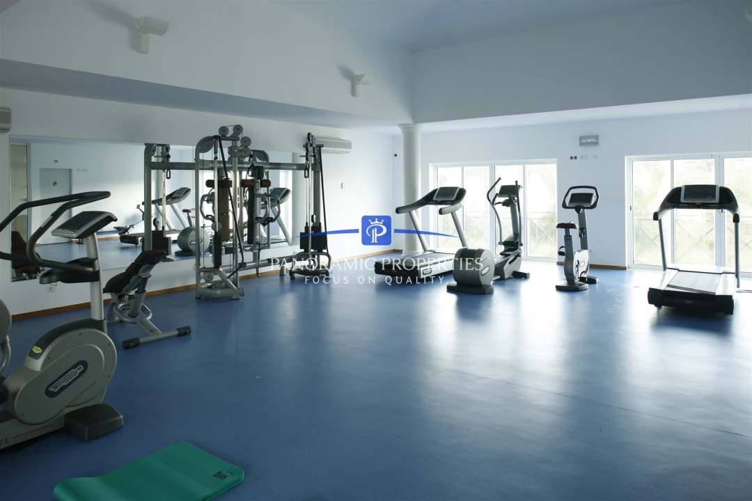 Apartamento T2 para Venda em Estômbar e Parchal Foto 23