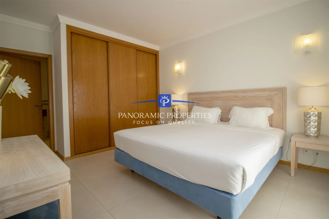 Apartamento T2 para Venda em Estômbar e Parchal Foto 18