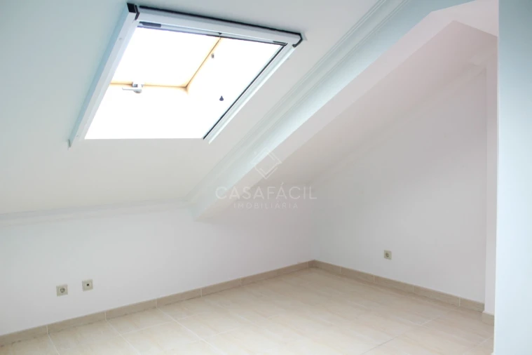 Apartamento T4 para Arrendamento em Alcochete Foto 20