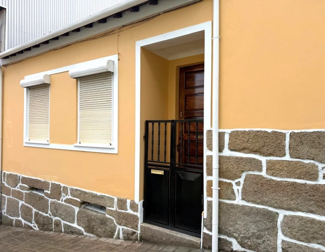 Moradia T2 para Arrendamento em Lordelo do Ouro e Massarelos Foto 1