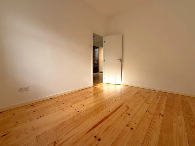 Moradia T2 para Arrendamento em Lordelo do Ouro e Massarelos Foto 8