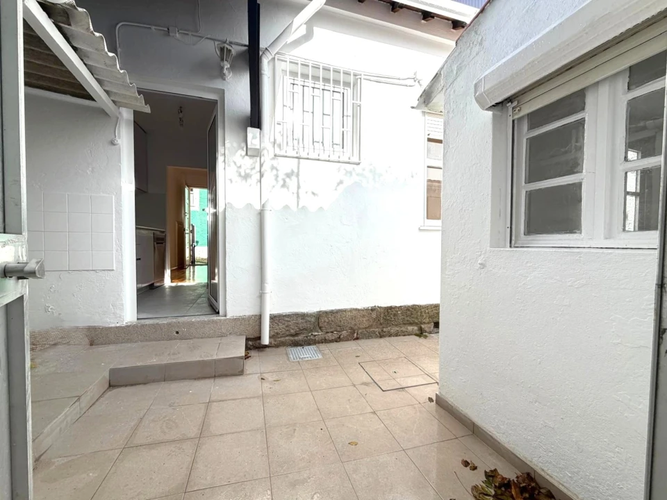 Moradia T2 para Arrendamento em Lordelo do Ouro e Massarelos Foto 5