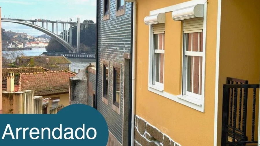 Moradia T2 para Arrendamento em Lordelo do Ouro e Massarelos