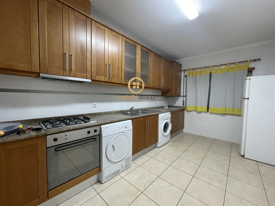 Apartamento T1 para Arrendamento em Viseu Foto 8
