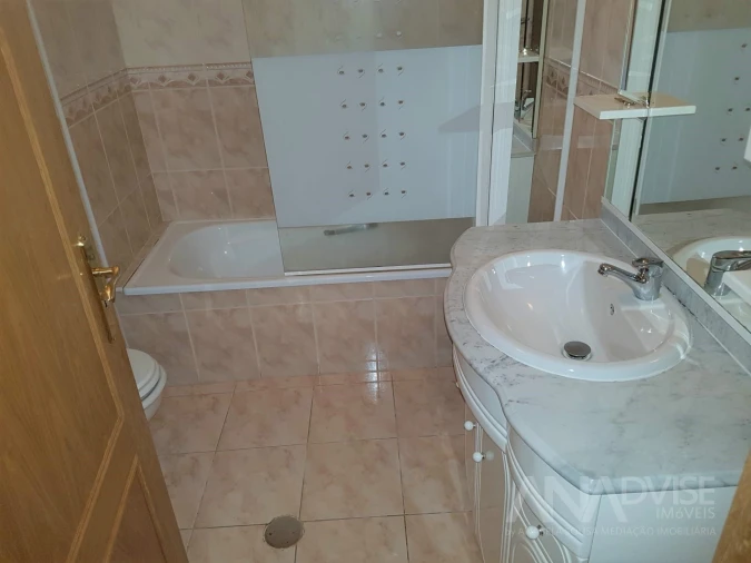 Apartamento T3 para Arrendamento em Viseu Foto 12