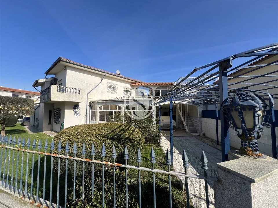 Moradia T4 para Venda em Gulpilhares e Valadares Foto 38