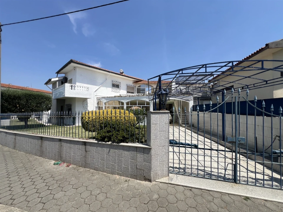 Moradia T4 para Venda em Gulpilhares e Valadares Foto 40
