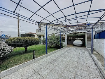 Moradia T4 para Venda em Gulpilhares e Valadares