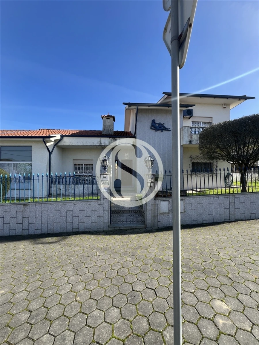 Moradia T4 para Venda em Gulpilhares e Valadares Foto 33