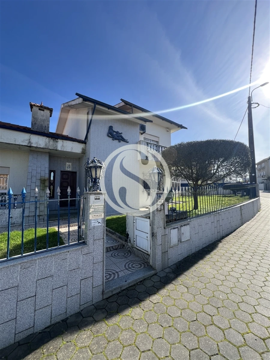 Moradia T4 para Venda em Gulpilhares e Valadares Foto 34