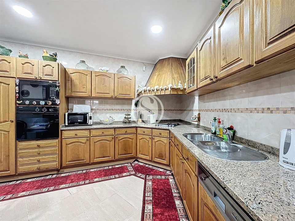 Moradia T4 para Venda em Gulpilhares e Valadares Foto 4