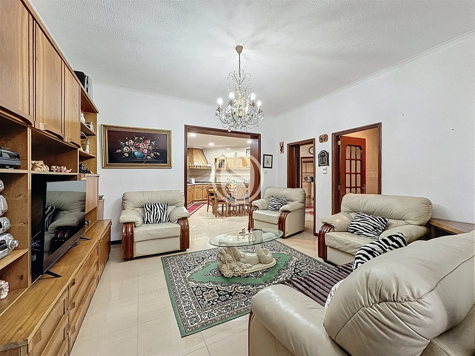 Moradia T4 para Venda em Gulpilhares e Valadares Foto 9