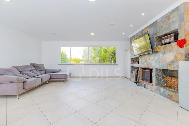 Moradia T3 para Venda em Luz de Tavira e Santo Estêvão Foto 3