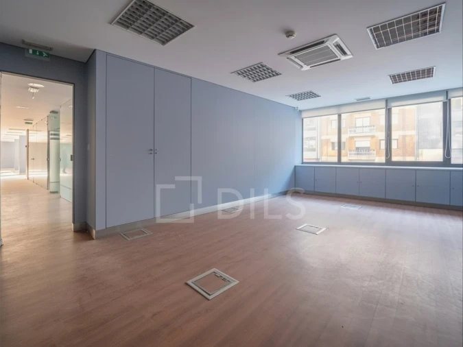 Escritório para Arrendamento em Lordelo do Ouro e Massarelos Foto 18