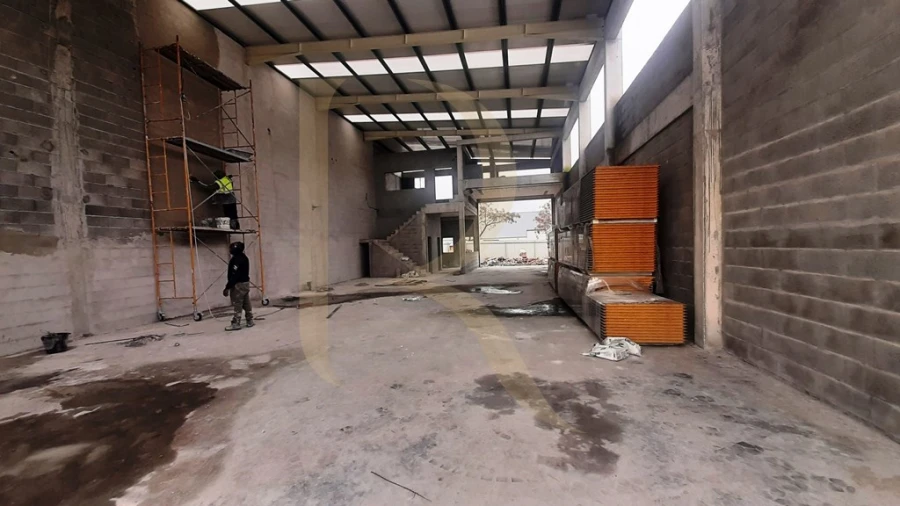 Armazém para Venda em Seixal, Arrentela e Aldeia de Paio Pires Foto 6