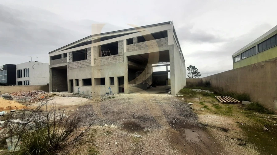 Armazém para Venda em Seixal, Arrentela e Aldeia de Paio Pires
