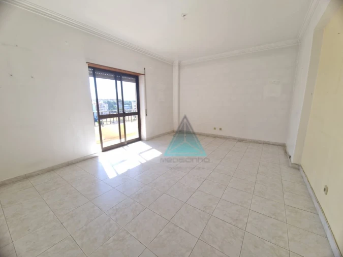 Apartamento T3 para Arrendamento em Amora Foto 4