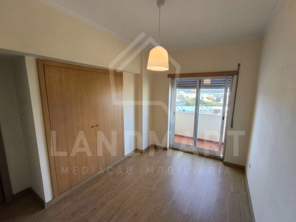 Apartamento T2 para Venda em Rio Maior Foto 4