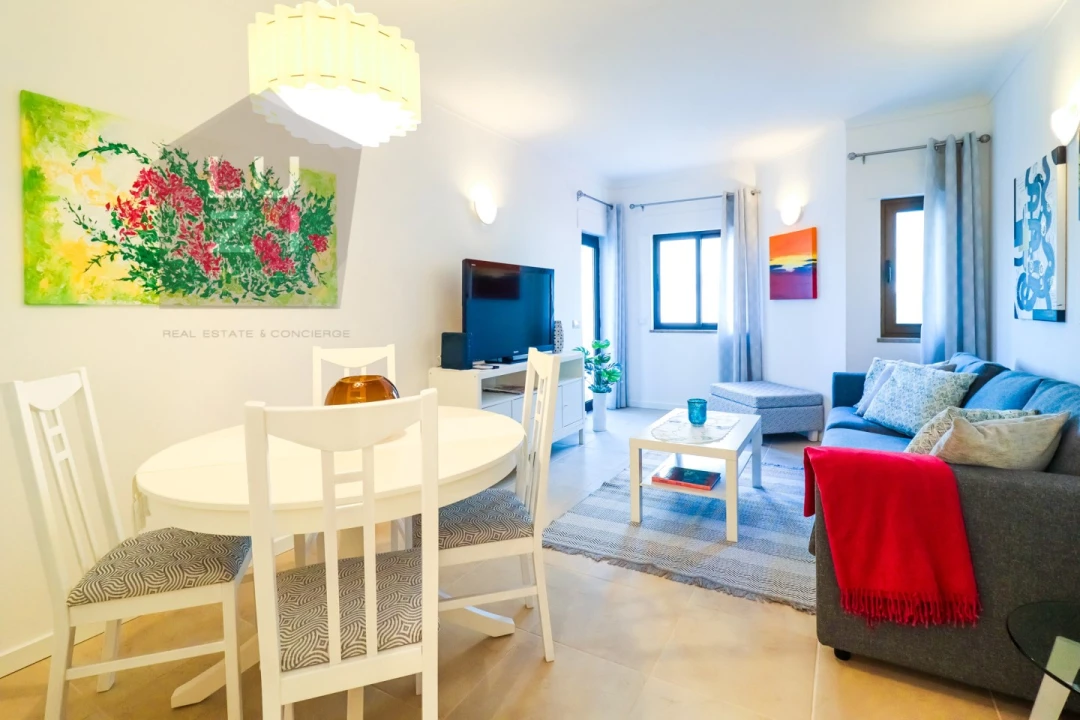 Apartamento T2 para Arrendamento em Lagos (São Sebastião e Santa Maria) Foto 18