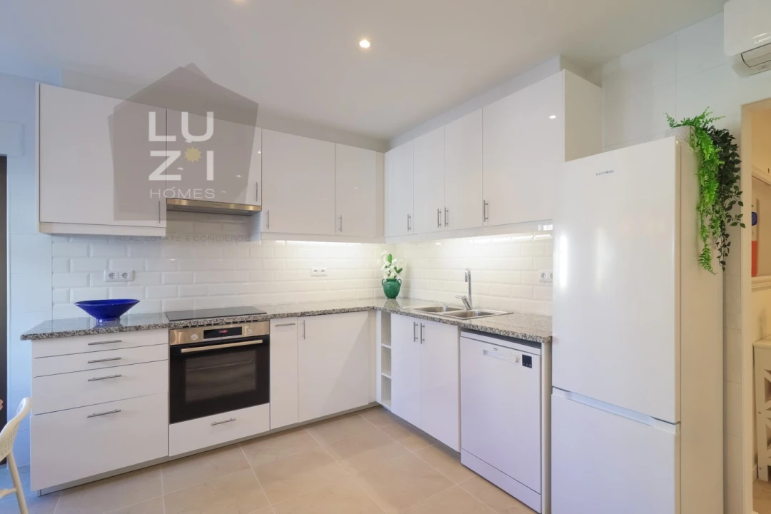 Apartamento T2 para Arrendamento em Lagos (São Sebastião e Santa Maria) Foto 12