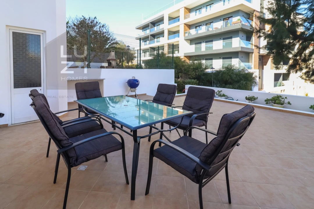 Apartamento T2 para Arrendamento em Lagos (São Sebastião e Santa Maria) Foto 37