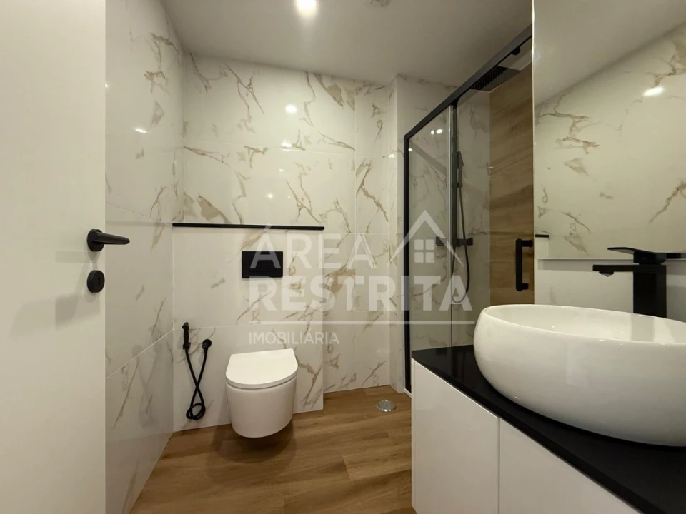 Apartamento T3 para Venda em Laranjeiro e Feijó Foto 28