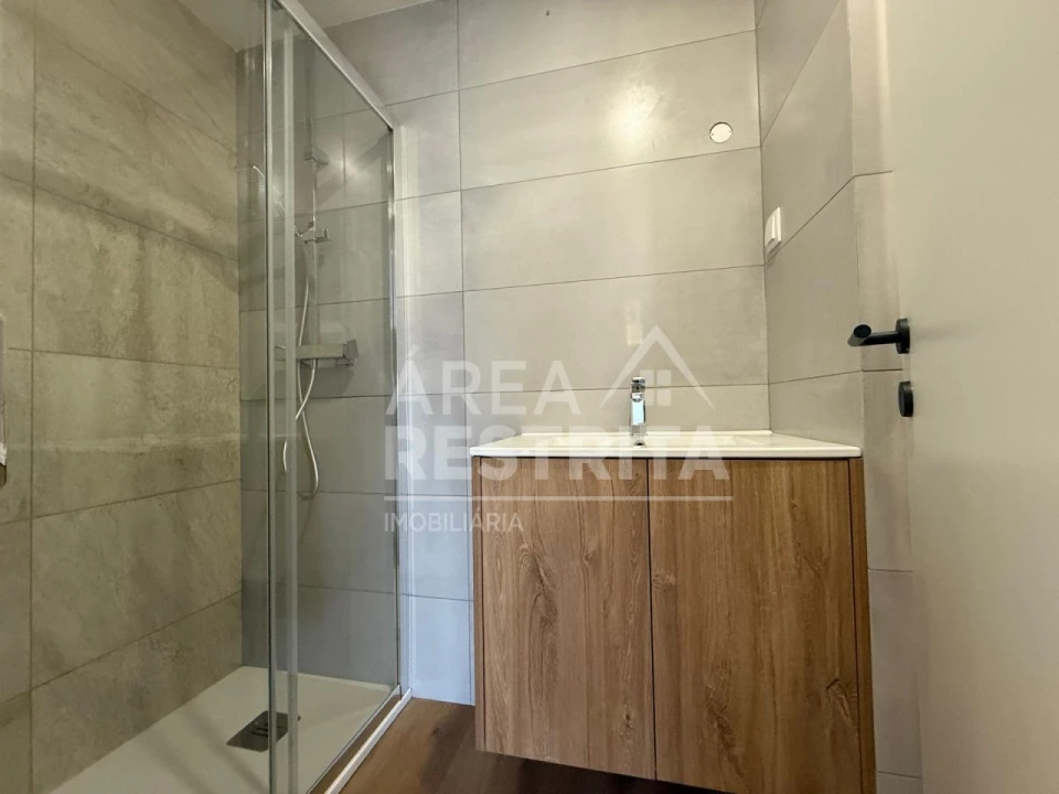 Apartamento T3 para Venda em Laranjeiro e Feijó Foto 23