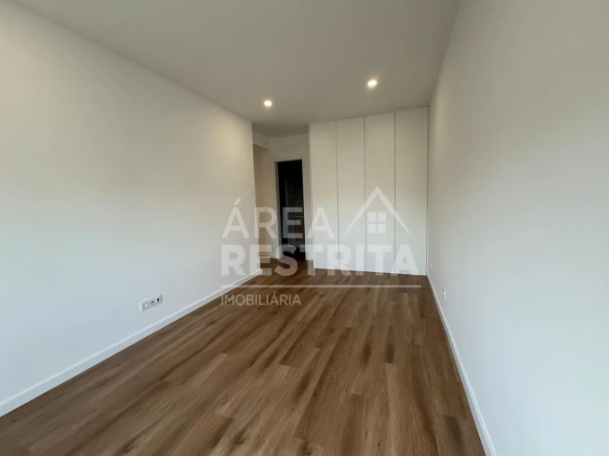 Apartamento T3 para Venda em Laranjeiro e Feijó Foto 10