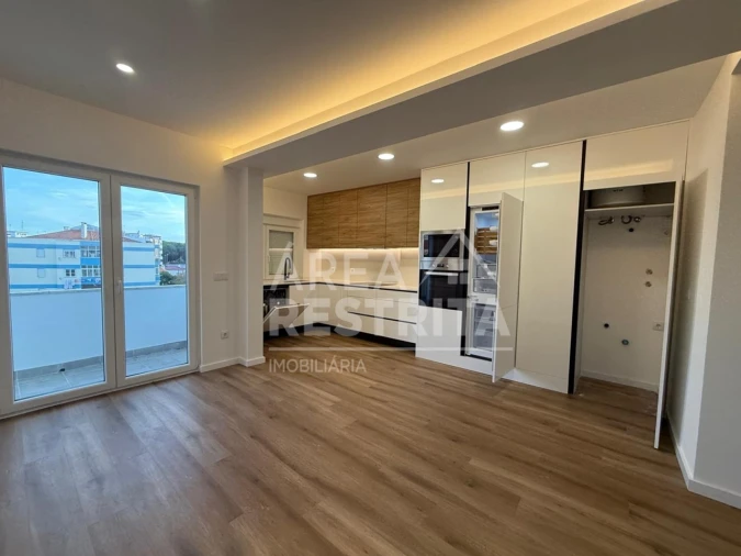 Apartamento T3 para Venda em Laranjeiro e Feijó Foto 15