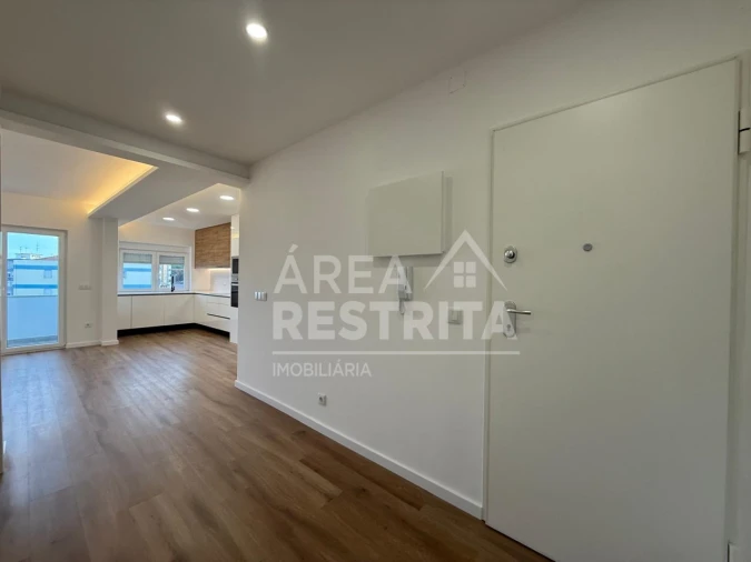 Apartamento T3 para Venda em Laranjeiro e Feijó Foto 29