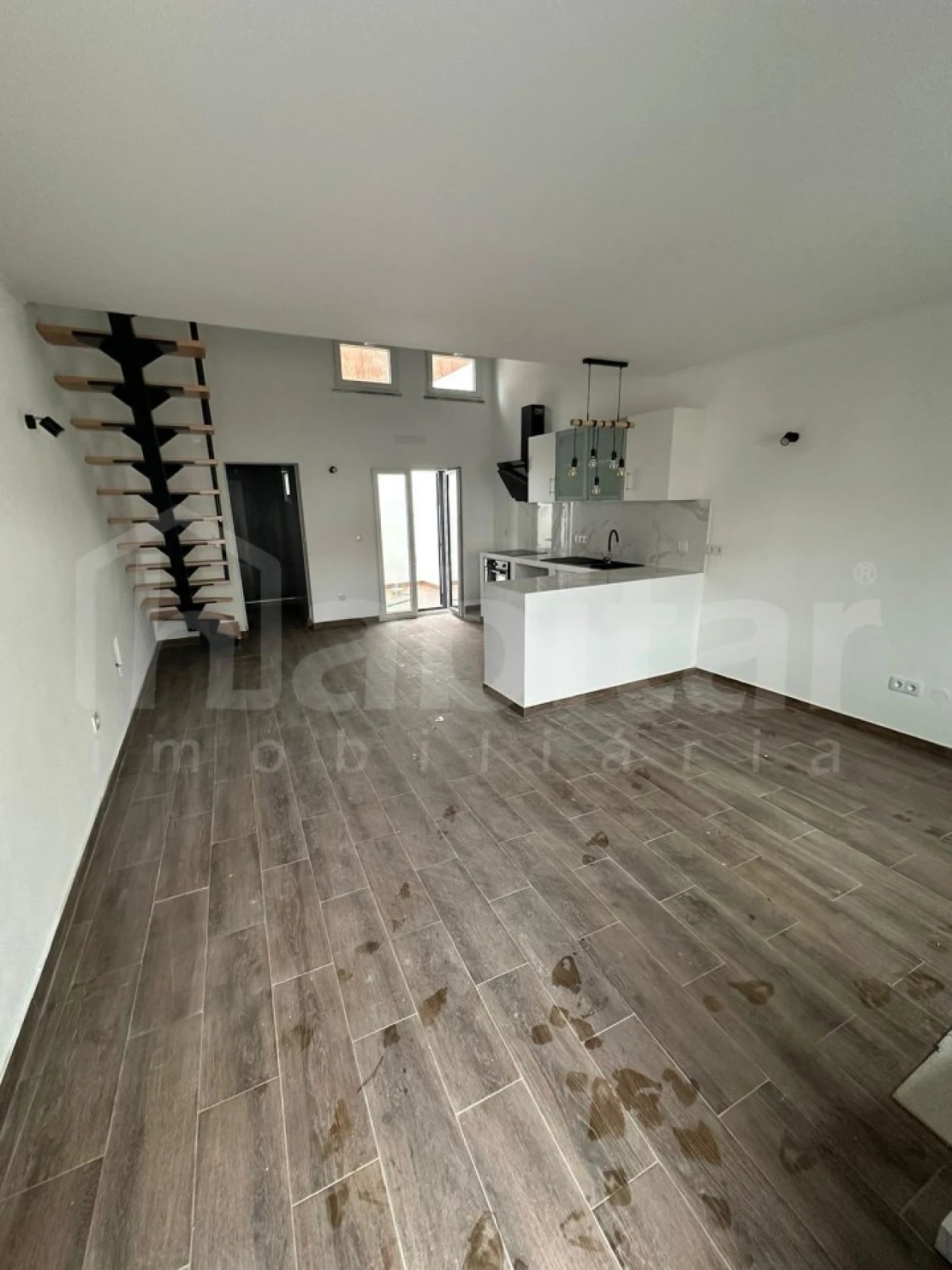 Moradia T1 para Venda em Samora Correia Foto 2