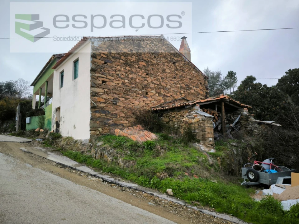 Moradia T3 para Venda em Sarzedas Foto 2