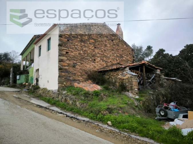 Moradia T3 para Venda em Sarzedas Foto 2