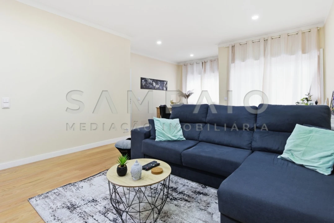 Apartamento T2 para Venda em Rio Tinto Foto 3