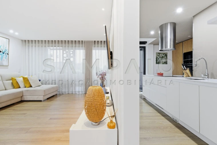 Apartamento T2 para Venda em Rio Tinto Foto 3